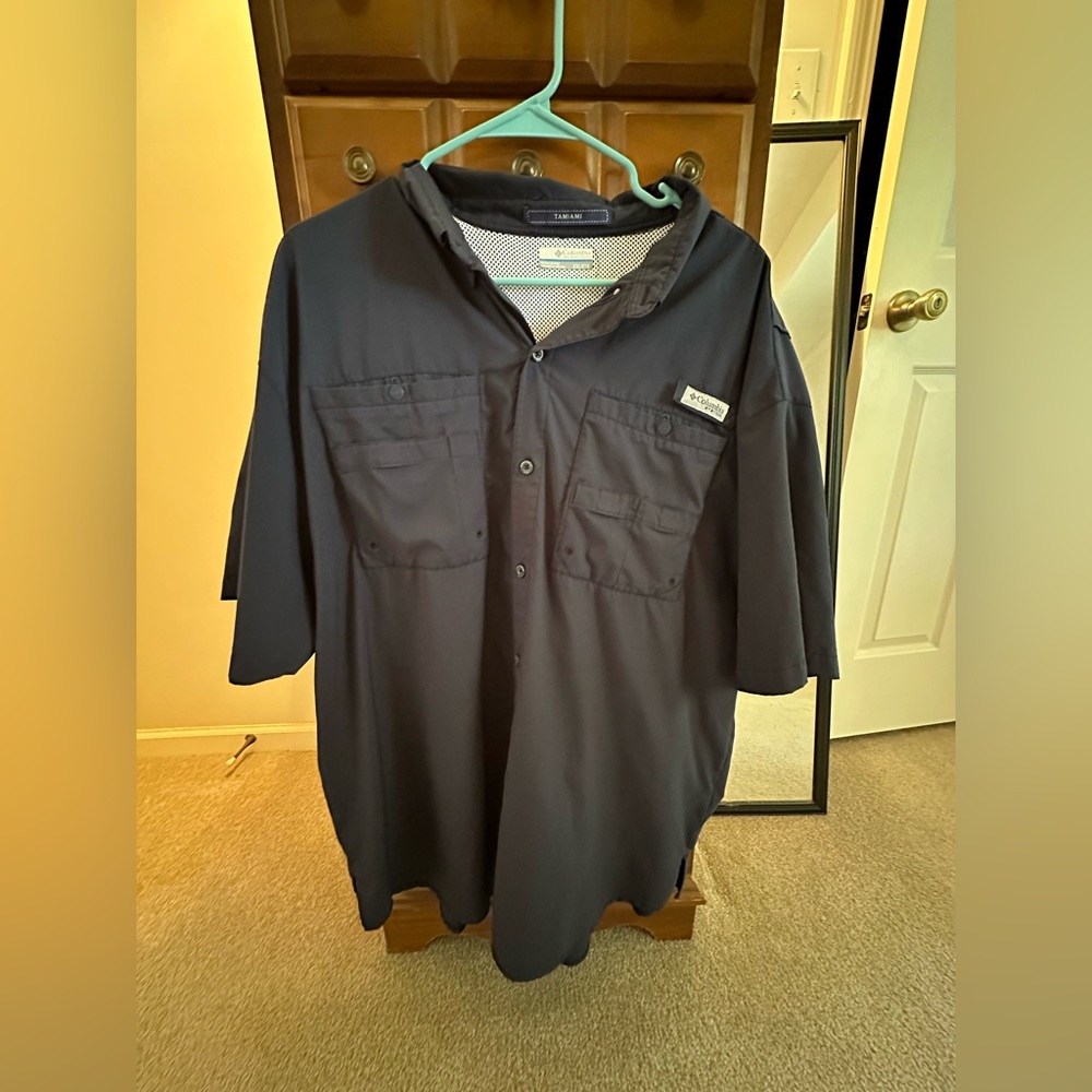 Men’s Navy Columbia Button Up T-Shirt 2XL